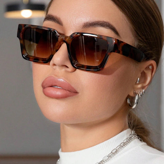 Lunette de soleil Veltrix Bold Square Femme
