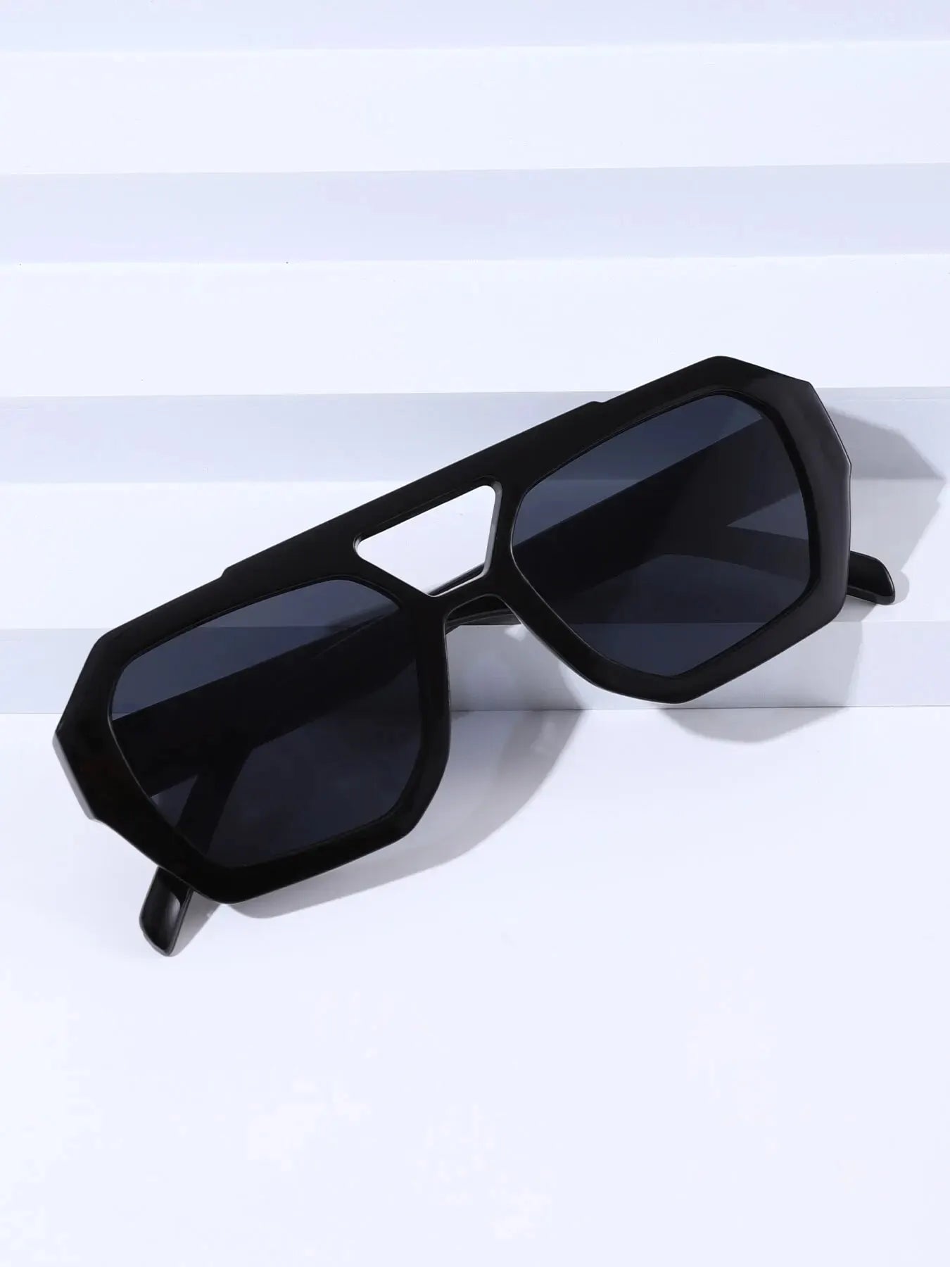 Lunettes de Soleil Femme Goggle Tortoise